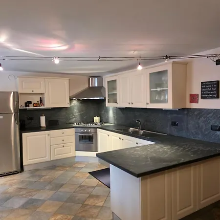 Langhe Bee Semesterbostad